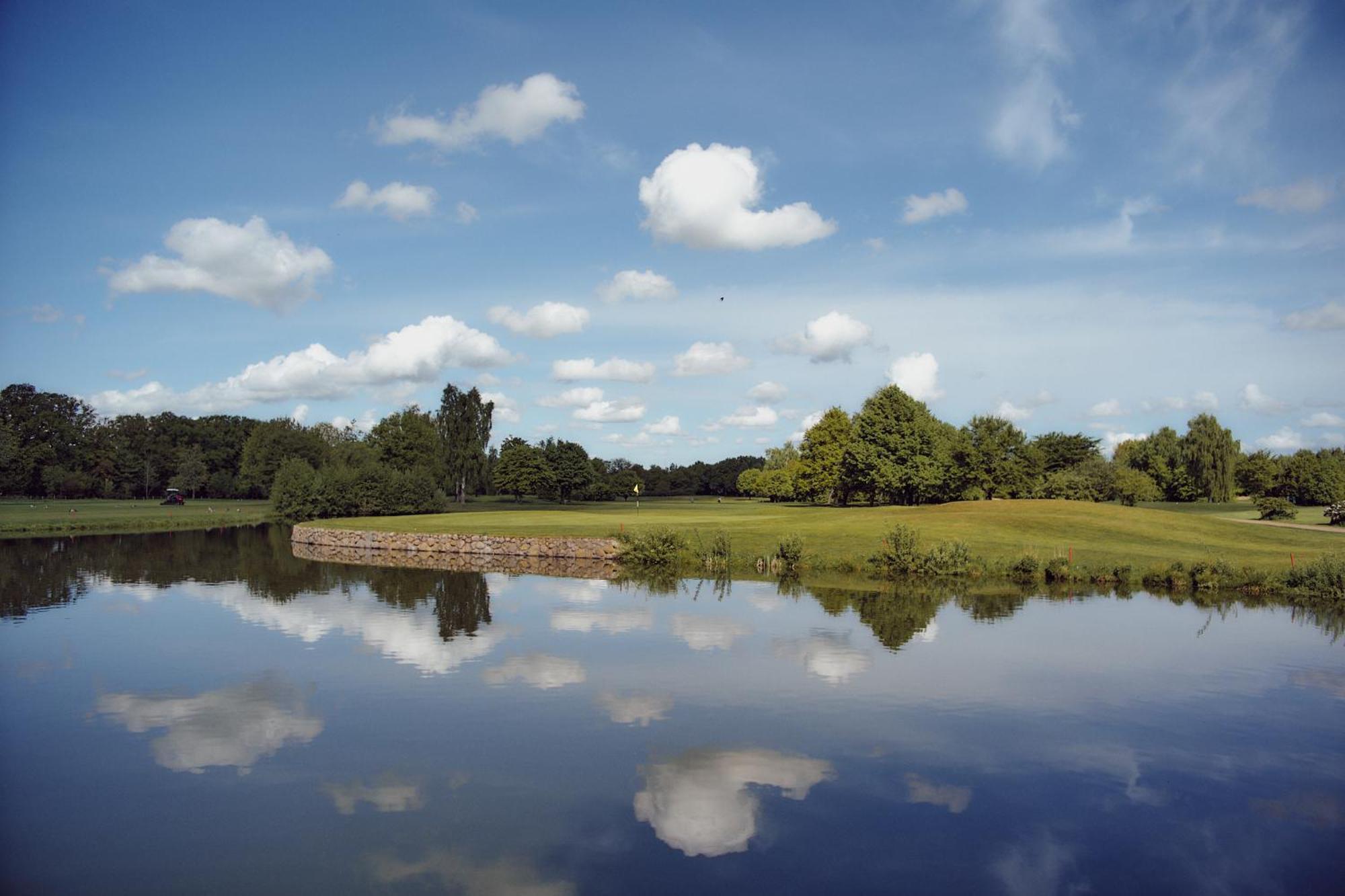 Aparthotel Am Golfclub Treudelberg Amburgo Esterno foto