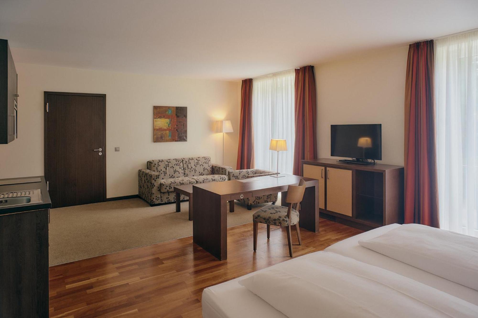 Aparthotel Am Golfclub Treudelberg Amburgo Esterno foto