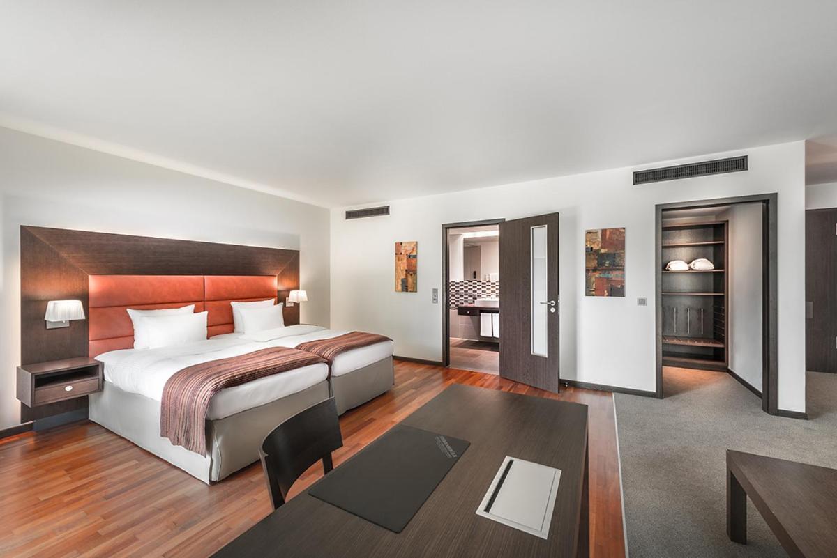 Aparthotel Am Golfclub Treudelberg Amburgo Esterno foto